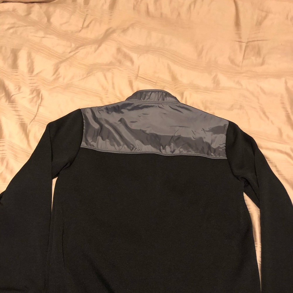 Guess- sweater - Picture 3 of 3